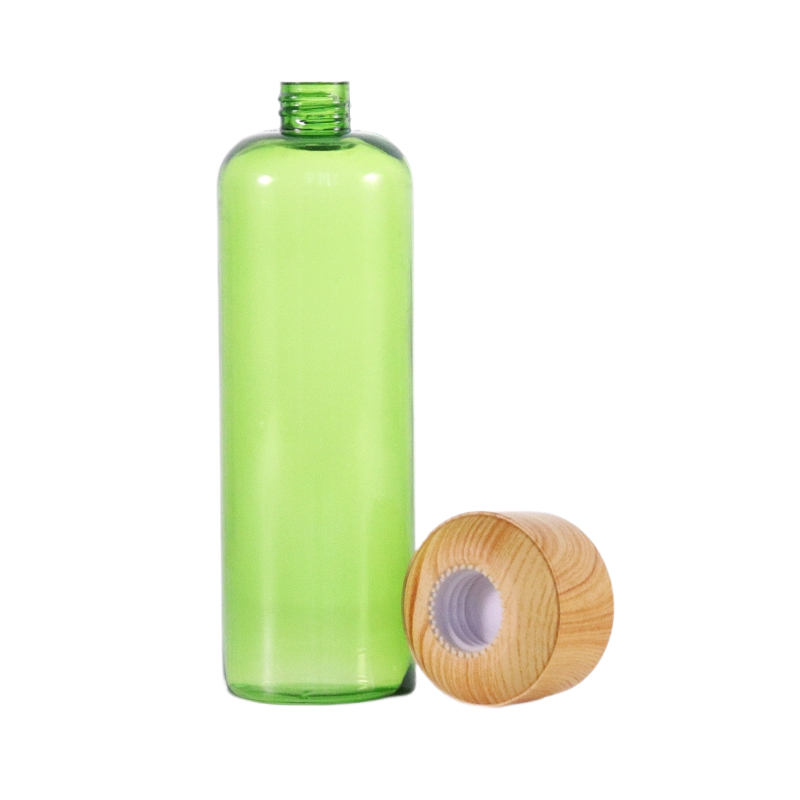 Lotion de voyage verte rechargeable avec capuchon en bambou